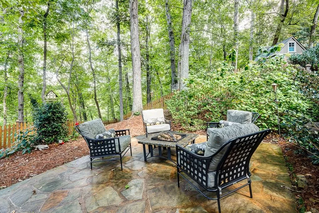 7665 Treeridge Court, Sandy Springs, Georgia 30350, 6 Bedrooms Bedrooms, ,5 BathroomsBathrooms,Residential,Sold,7665 Treeridge Court,5654402