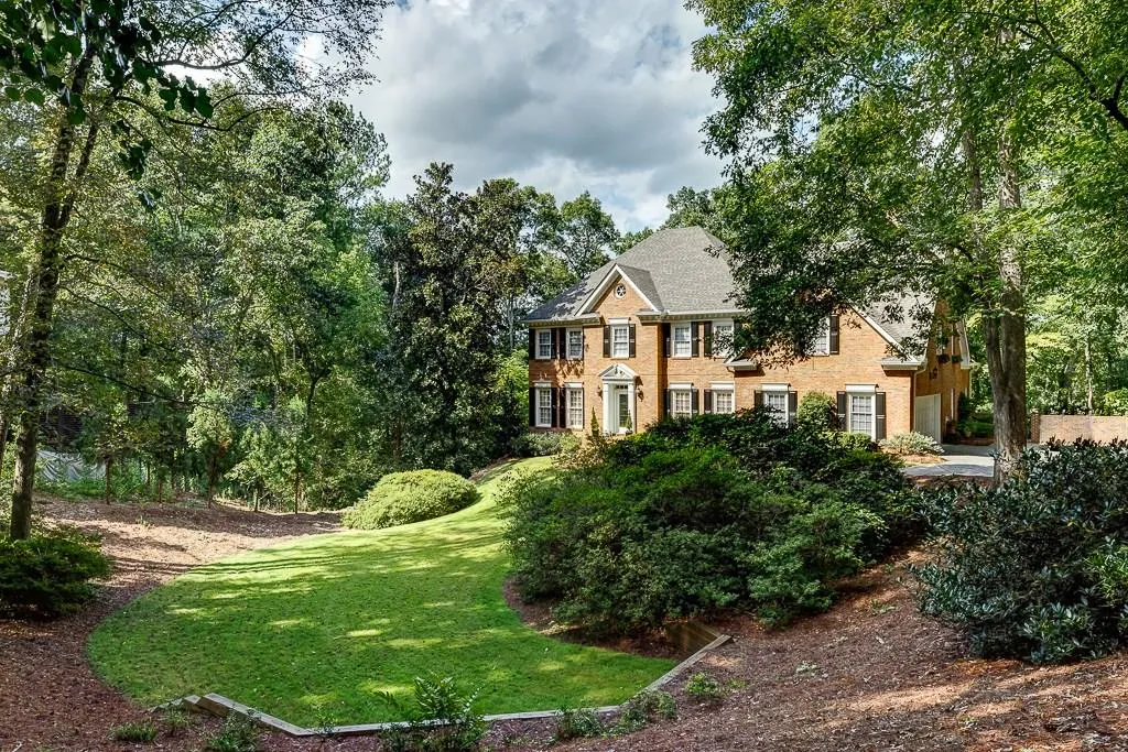 7665 Treeridge Court, Sandy Springs, Georgia 30350, 6 Bedrooms Bedrooms, ,5 BathroomsBathrooms,Residential,Sold,7665 Treeridge Court,5654402