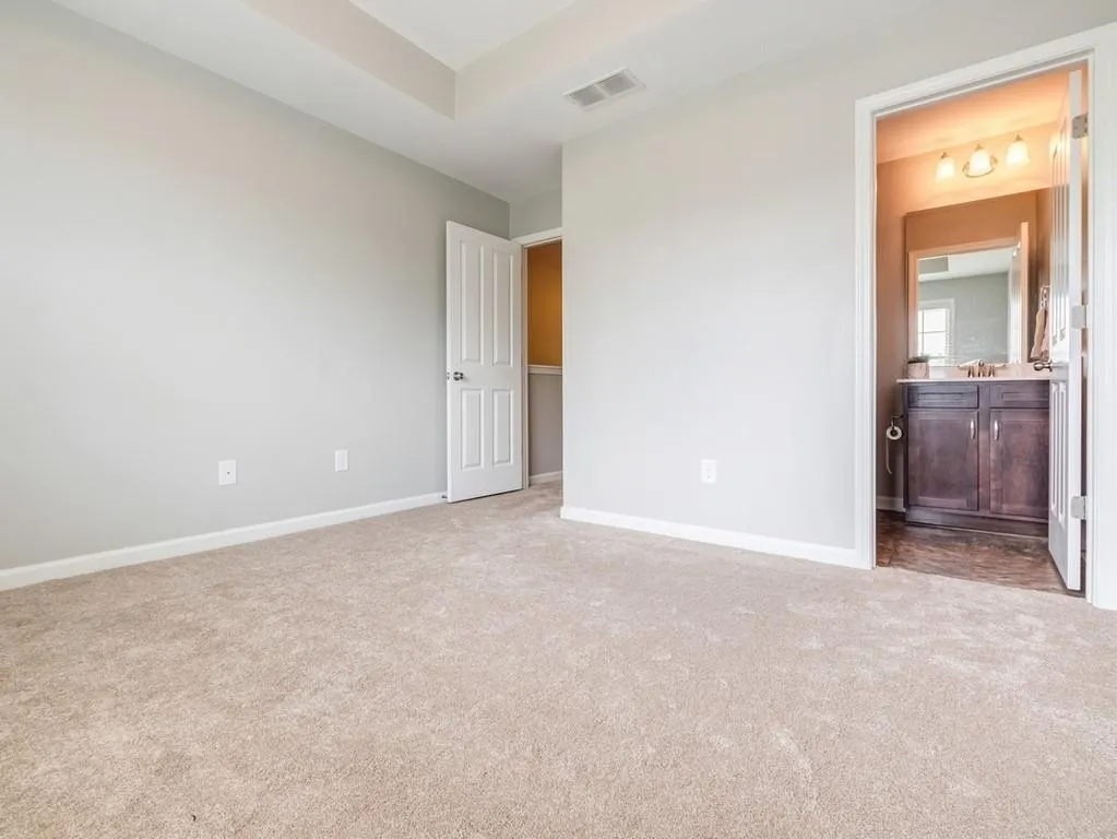 7480 Glisten Avenue, Atlanta, Georgia 30328, 3 Bedrooms Bedrooms, ,3 BathroomsBathrooms,Residential,Sold,7480 Glisten Avenue,6551523