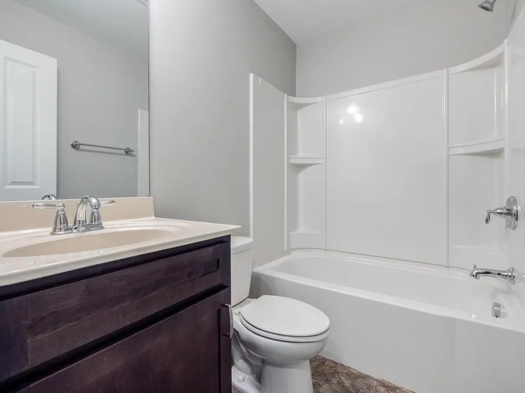 7480 Glisten Avenue, Atlanta, Georgia 30328, 3 Bedrooms Bedrooms, ,3 BathroomsBathrooms,Residential,Sold,7480 Glisten Avenue,6551523