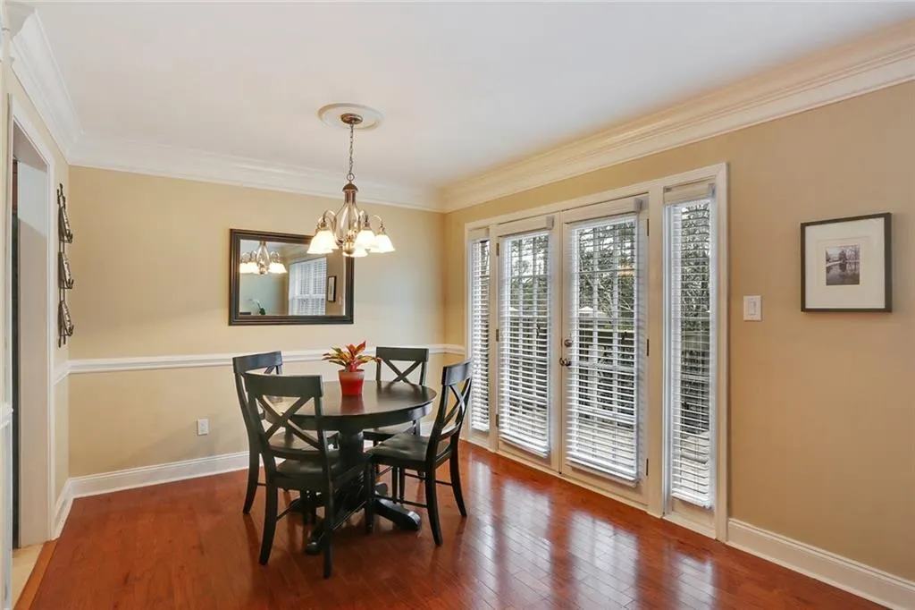 6980 Roswell Road Ne Unit E8, Atlanta, Georgia 30328, 2 Bedrooms Bedrooms, ,2 BathroomsBathrooms,Residential,Sold,6980 Roswell Road Ne Unit E8,5801568