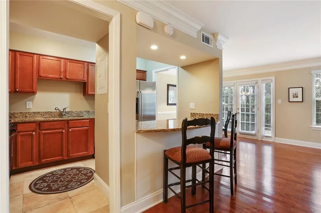 6980 Roswell Road Ne Unit E8, Atlanta, Georgia 30328, 2 Bedrooms Bedrooms, ,2 BathroomsBathrooms,Residential,Sold,6980 Roswell Road Ne Unit E8,5801568