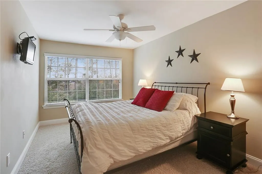 6980 Roswell Road Ne Unit E8, Atlanta, Georgia 30328, 2 Bedrooms Bedrooms, ,2 BathroomsBathrooms,Residential,Sold,6980 Roswell Road Ne Unit E8,5801568