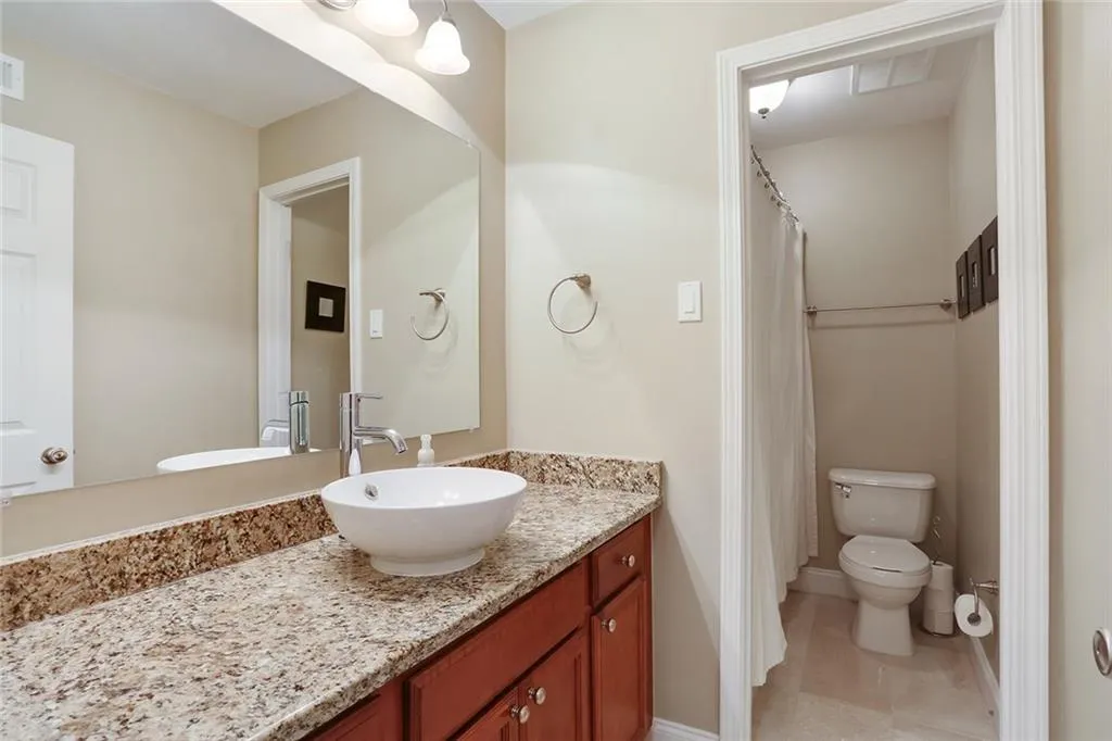 6980 Roswell Road Ne Unit E8, Atlanta, Georgia 30328, 2 Bedrooms Bedrooms, ,2 BathroomsBathrooms,Residential,Sold,6980 Roswell Road Ne Unit E8,5801568