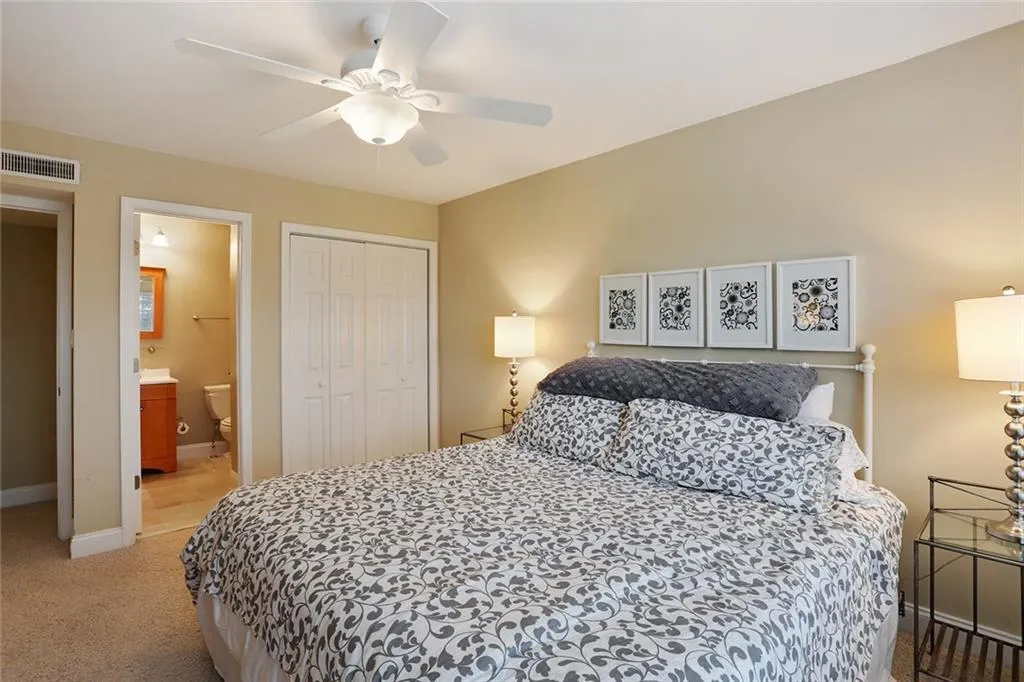 6980 Roswell Road Ne Unit E8, Atlanta, Georgia 30328, 2 Bedrooms Bedrooms, ,2 BathroomsBathrooms,Residential,Sold,6980 Roswell Road Ne Unit E8,5801568