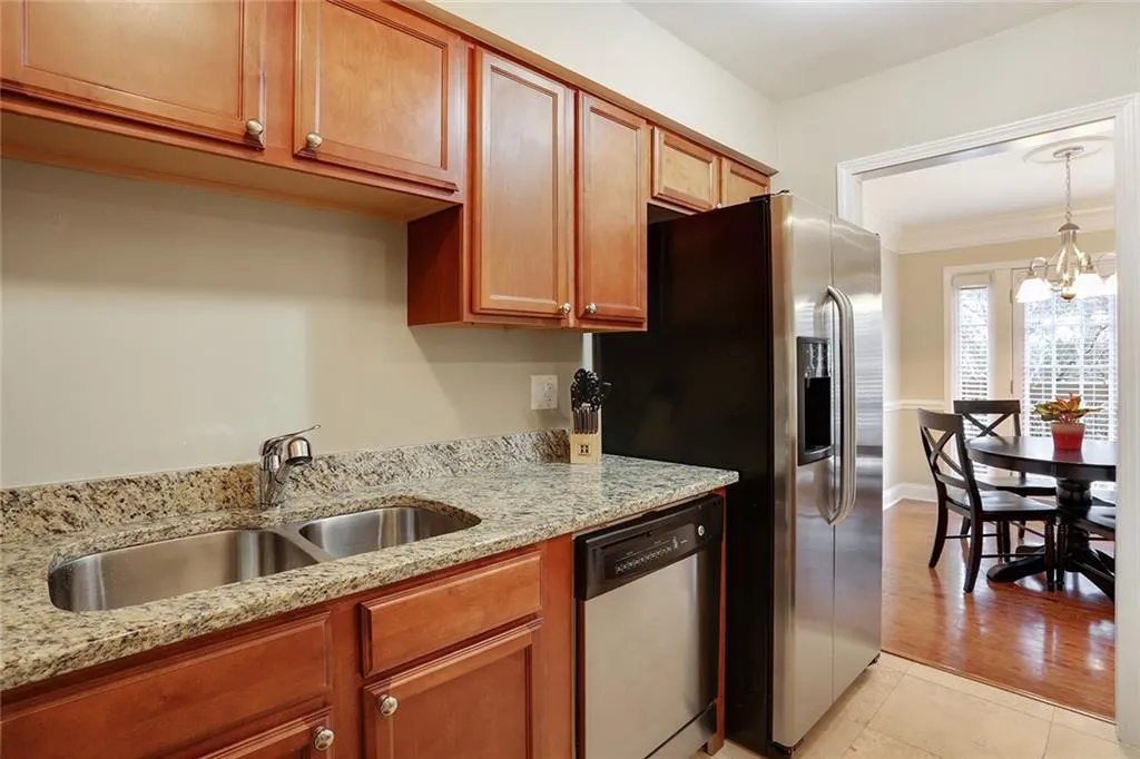 6980 Roswell Road Ne Unit E8, Atlanta, Georgia 30328, 2 Bedrooms Bedrooms, ,2 BathroomsBathrooms,Residential,Sold,6980 Roswell Road Ne Unit E8,5801568