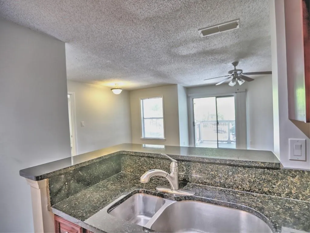 1203 Santa Fe Parkway, Sandy Springs, Georgia 30350, 1 Bedroom Bedrooms, ,1 BathroomBathrooms,Residential,Sold,1203 Santa Fe Parkway,7201545