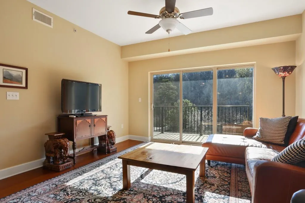 200 River Vista Drive Unit 622, Atlanta, Georgia 30339, 1 Bedroom Bedrooms, ,1 BathroomBathrooms,Residential,Sold,200 River Vista Drive Unit 622,5819779