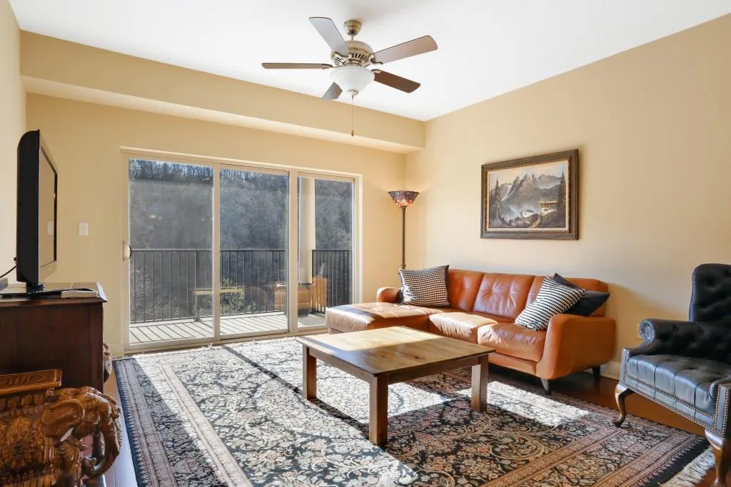 200 River Vista Drive Unit 622, Atlanta, Georgia 30339, 1 Bedroom Bedrooms, ,1 BathroomBathrooms,Residential,Sold,200 River Vista Drive Unit 622,5819779