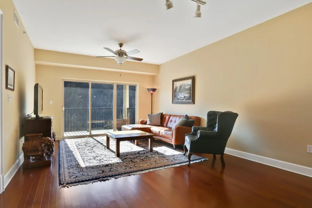 200 River Vista Drive Unit 622, Atlanta, Georgia 30339, 1 Bedroom Bedrooms, ,1 BathroomBathrooms,Residential,Sold,200 River Vista Drive Unit 622,5819779