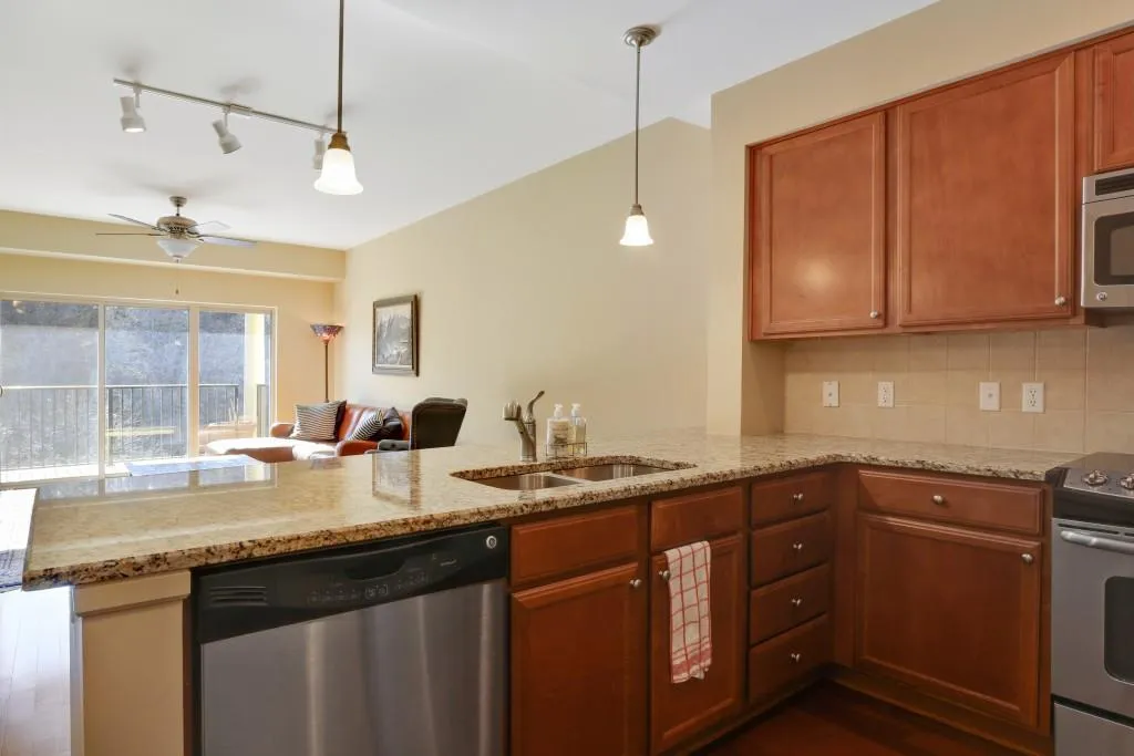 200 River Vista Drive Unit 622, Atlanta, Georgia 30339, 1 Bedroom Bedrooms, ,1 BathroomBathrooms,Residential,Sold,200 River Vista Drive Unit 622,5819779