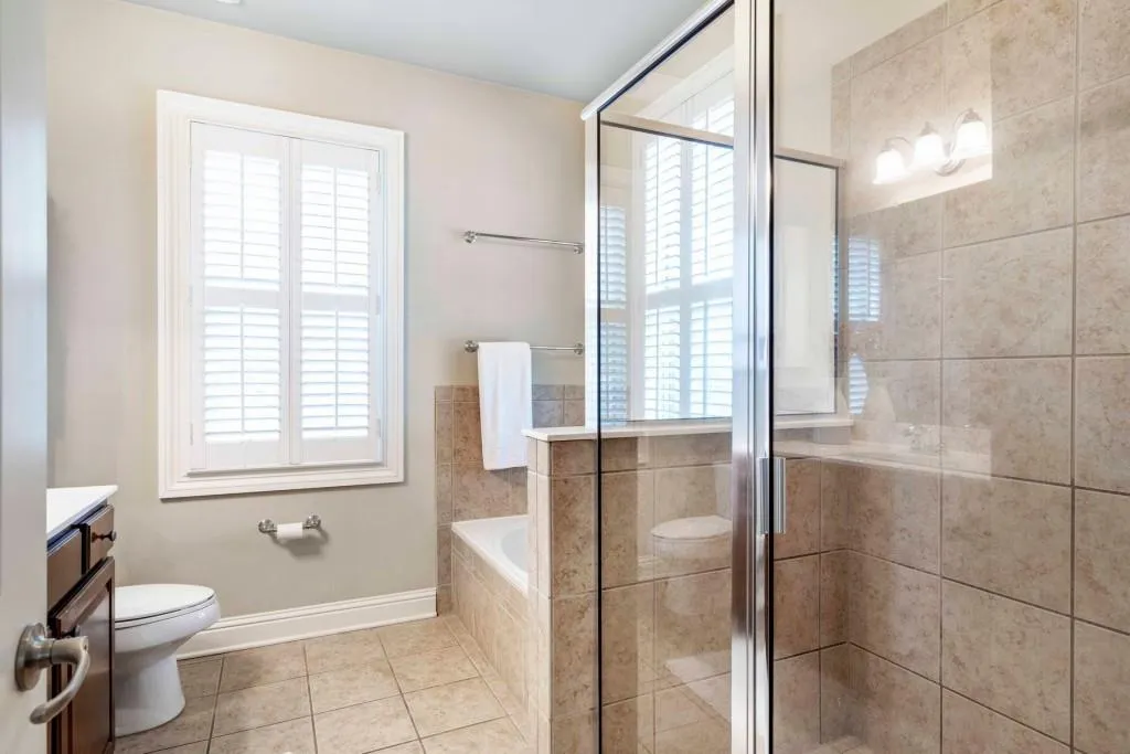 230 Le Gran Bend Ne, Sandy Springs, Georgia 30328, 2 Bedrooms Bedrooms, ,2 BathroomsBathrooms,Residential,Sold,230 Le Gran Bend Ne,6870519