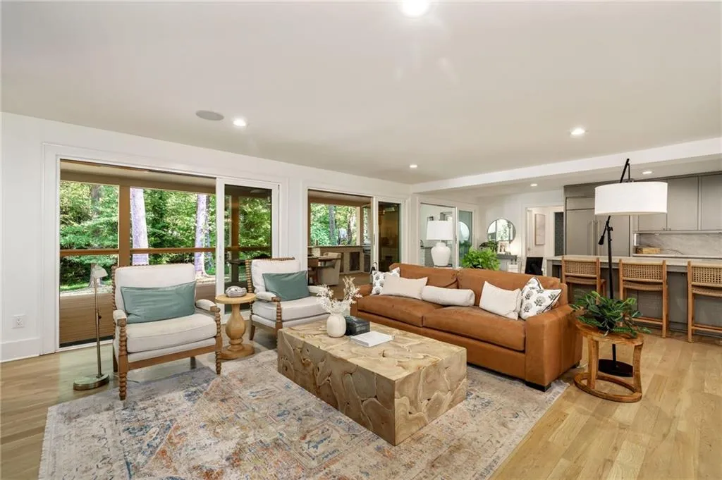 705 Old Post Road, Atlanta, Georgia 30328, 6 Bedrooms Bedrooms, ,5 BathroomsBathrooms,Residential,Sold,705 Old Post Road,7508663