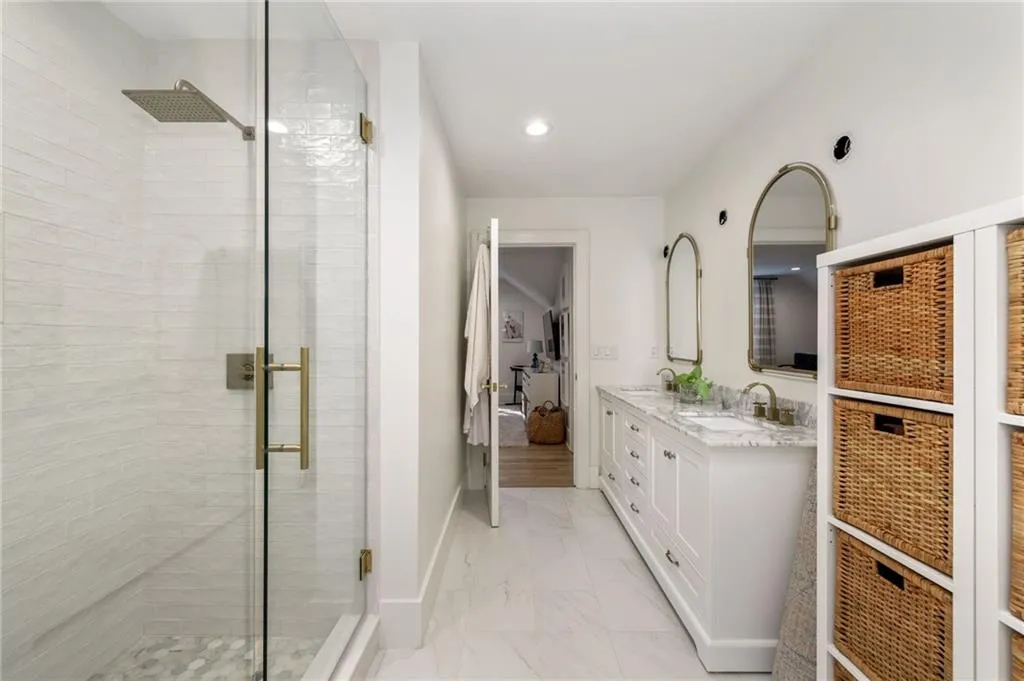 705 Old Post Road, Atlanta, Georgia 30328, 6 Bedrooms Bedrooms, ,5 BathroomsBathrooms,Residential,Sold,705 Old Post Road,7508663
