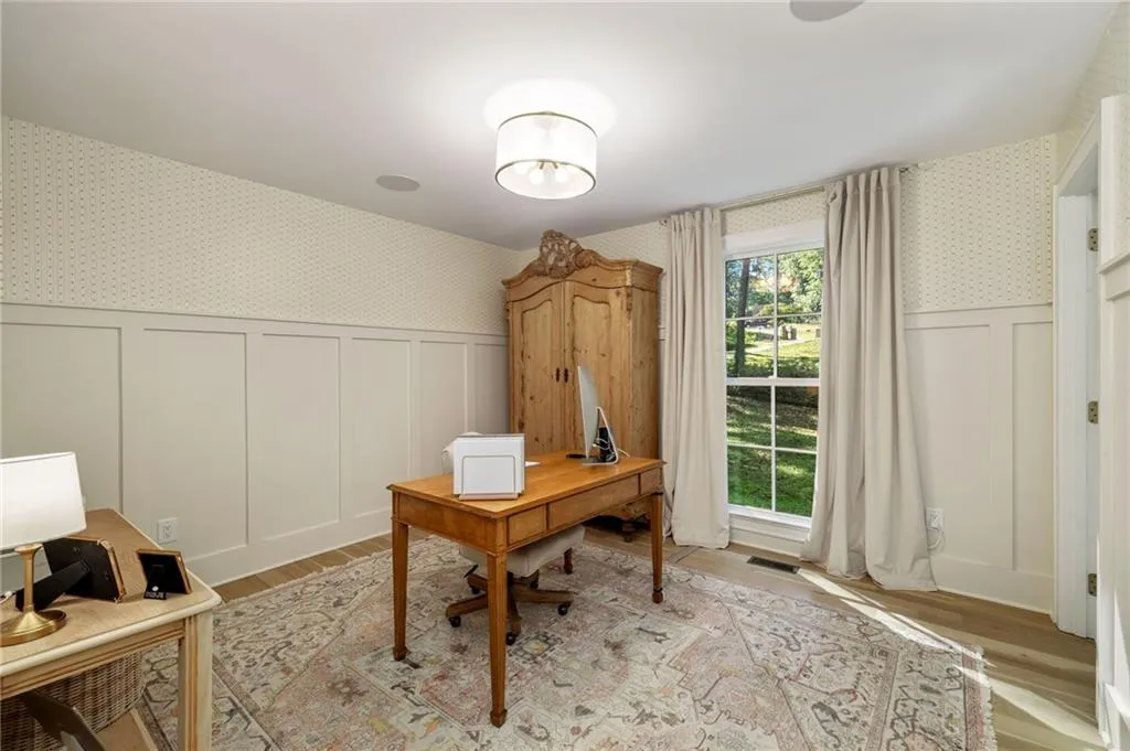 705 Old Post Road, Atlanta, Georgia 30328, 6 Bedrooms Bedrooms, ,5 BathroomsBathrooms,Residential,Sold,705 Old Post Road,7508663
