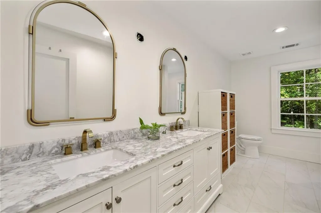 705 Old Post Road, Atlanta, Georgia 30328, 6 Bedrooms Bedrooms, ,5 BathroomsBathrooms,Residential,Sold,705 Old Post Road,7508663