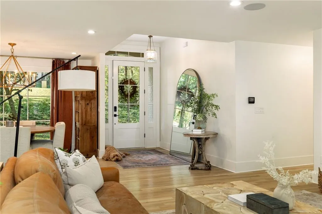 705 Old Post Road, Atlanta, Georgia 30328, 6 Bedrooms Bedrooms, ,5 BathroomsBathrooms,Residential,Sold,705 Old Post Road,7508663