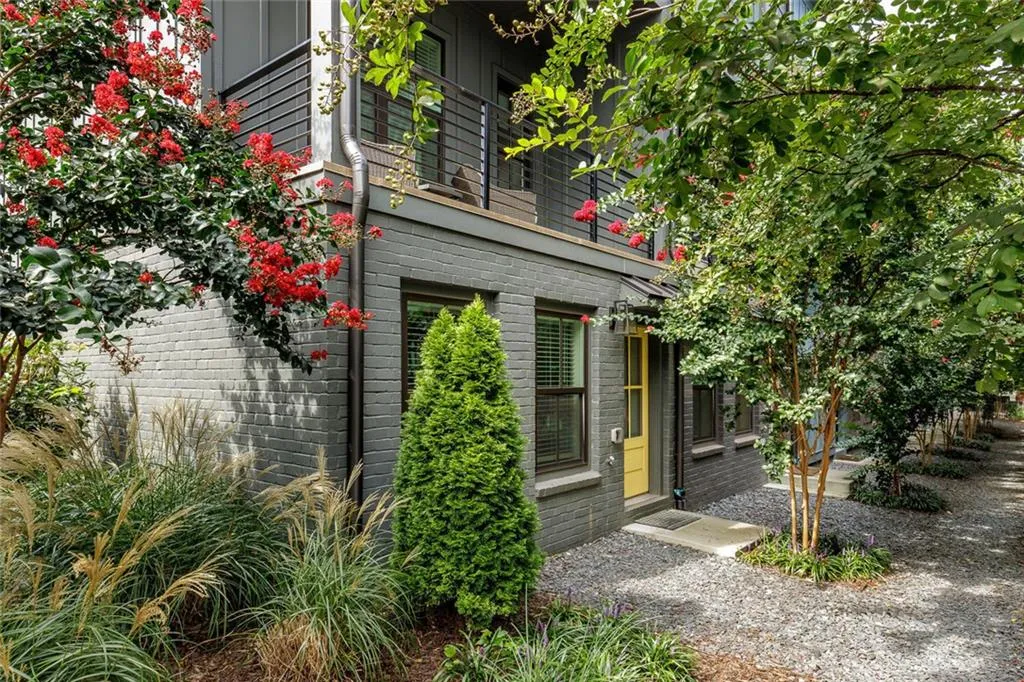 183 Chestnut Circle Ne, Atlanta, Georgia 30342, 3 Bedrooms Bedrooms, 0 ,3 BathroomsBathrooms,Residential,Sold,183 Chestnut Circle Ne,7638167