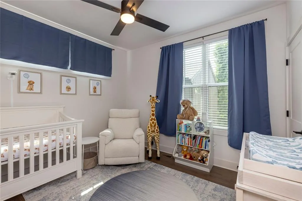 183 Chestnut Circle Ne, Atlanta, Georgia 30342, 3 Bedrooms Bedrooms, ,3 BathroomsBathrooms,Residential,For Sale,183 Chestnut Circle Ne,7638167