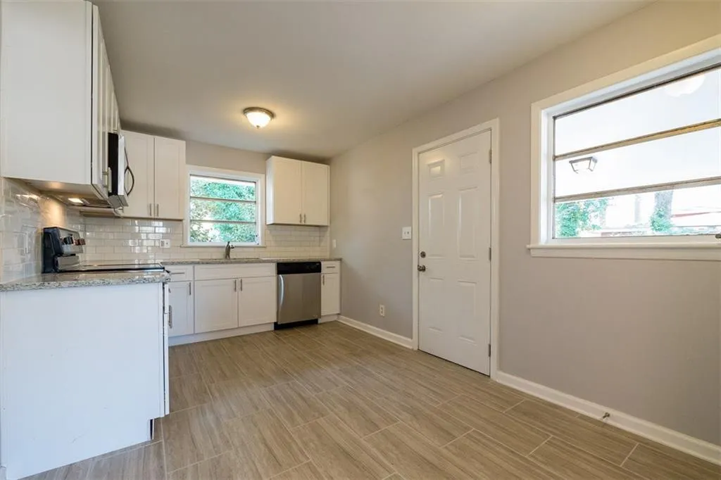 2828 Oldknow Drive Nw, Atlanta, Georgia 30318, 3 Bedrooms Bedrooms, ,1 BathroomBathrooms,Residential,Sold,2828 Oldknow Drive Nw,5818519