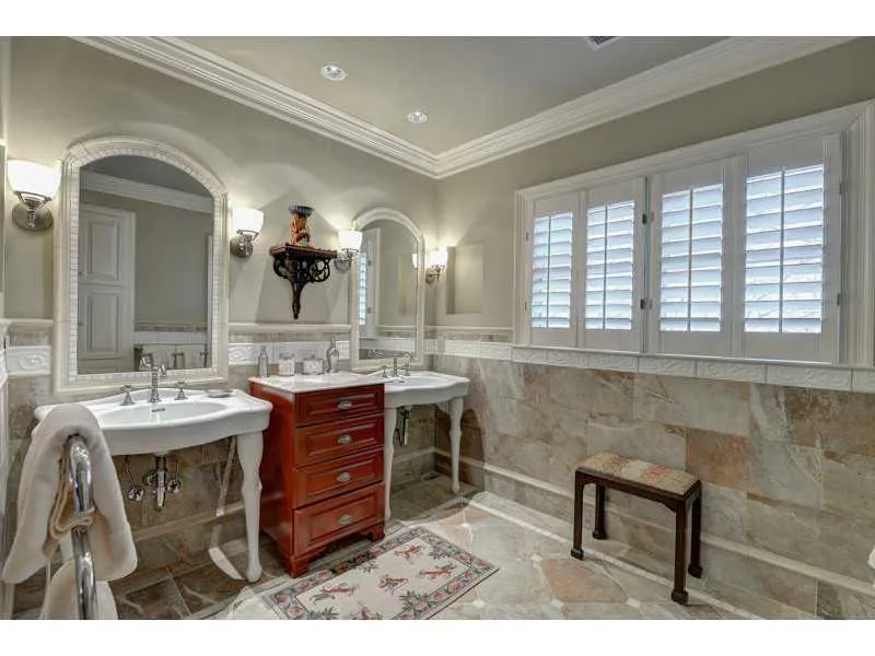 910 Curlew Court Nw, Sandy Springs, Georgia 30327, 5 Bedrooms Bedrooms, ,5 BathroomsBathrooms,Residential,Sold,910 Curlew Court Nw,5381020