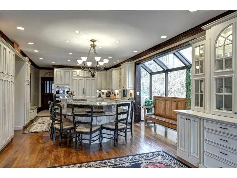 910 Curlew Court Nw, Sandy Springs, Georgia 30327, 5 Bedrooms Bedrooms, ,5 BathroomsBathrooms,Residential,Sold,910 Curlew Court Nw,5381020