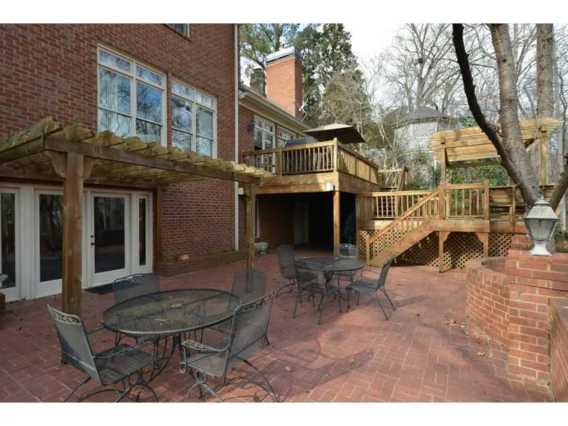 910 Curlew Court Nw, Sandy Springs, Georgia 30327, 5 Bedrooms Bedrooms, ,5 BathroomsBathrooms,Residential,Sold,910 Curlew Court Nw,5381020