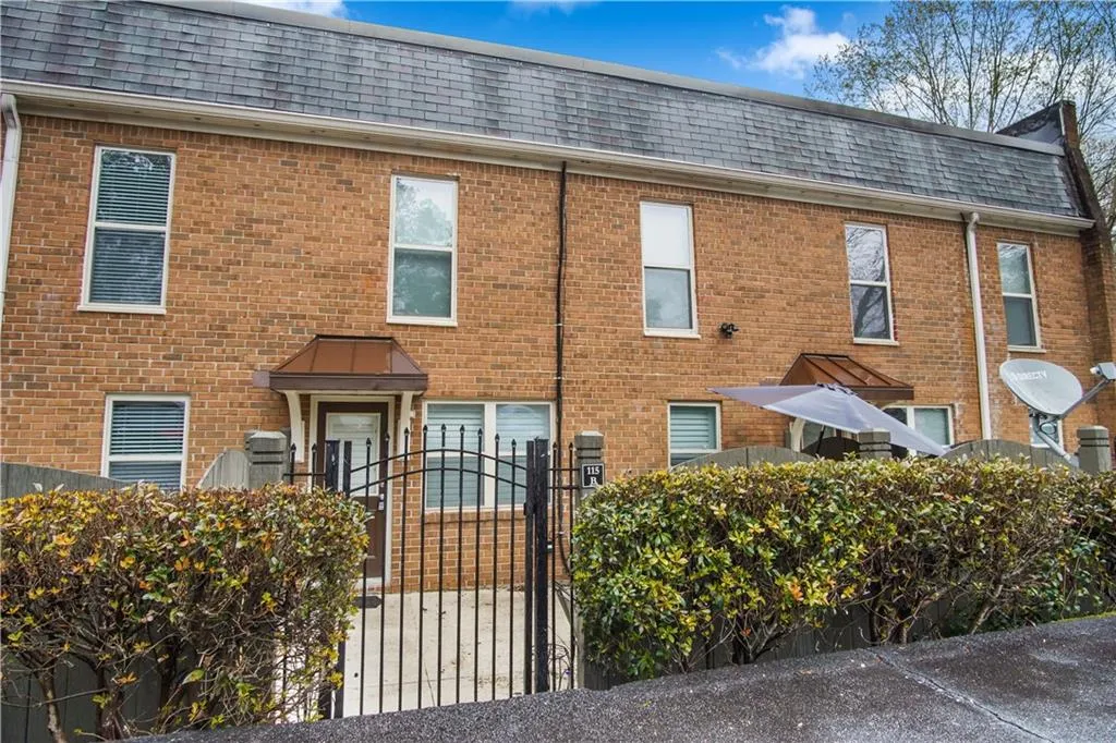 115 Winding River Drive Unit B, Atlanta, Georgia 30350, 3 Bedrooms Bedrooms, ,2 BathroomsBathrooms,Residential,Sold,115 Winding River Drive Unit B,7184842