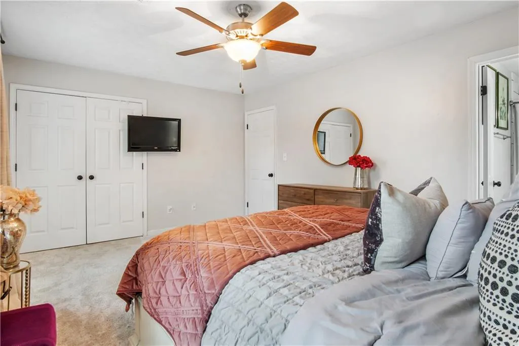 115 Winding River Drive Unit B, Atlanta, Georgia 30350, 3 Bedrooms Bedrooms, ,2 BathroomsBathrooms,Residential,Sold,115 Winding River Drive Unit B,7184842