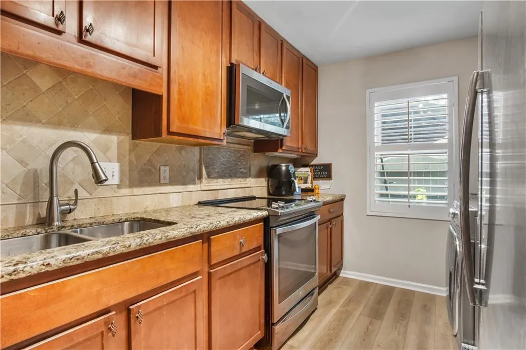 115 Winding River Drive Unit B, Atlanta, Georgia 30350, 3 Bedrooms Bedrooms, ,2 BathroomsBathrooms,Residential,Sold,115 Winding River Drive Unit B,7184842