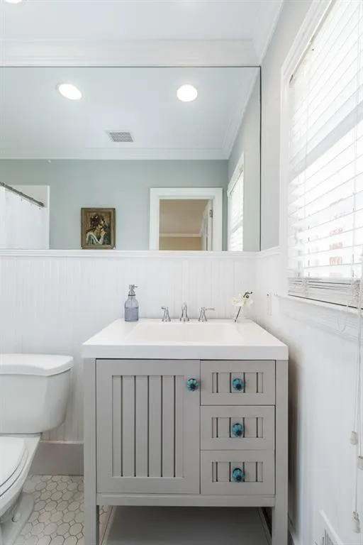 5800 Brookgreen Road, Sandy Springs, Georgia 30328, 3 Bedrooms Bedrooms, ,2 BathroomsBathrooms,Residential,Sold,5800 Brookgreen Road,6514901
