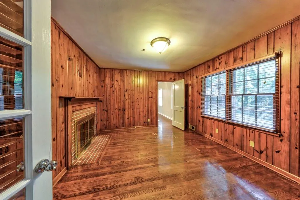 121 Maryeanna Drive, Sandy Springs, Georgia 30342, 3 Bedrooms Bedrooms, ,2 BathroomsBathrooms,Residential,Sold,121 Maryeanna Drive,6630312