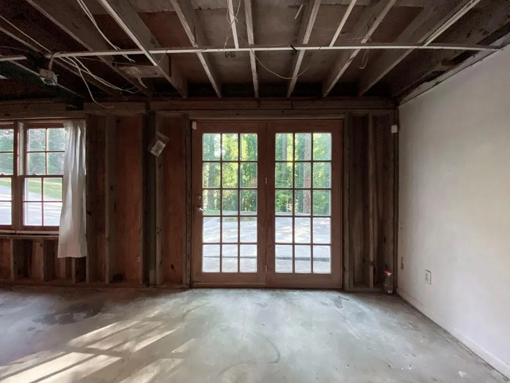 121 Maryeanna Drive, Sandy Springs, Georgia 30342, 3 Bedrooms Bedrooms, ,2 BathroomsBathrooms,Residential,Sold,121 Maryeanna Drive,6630312