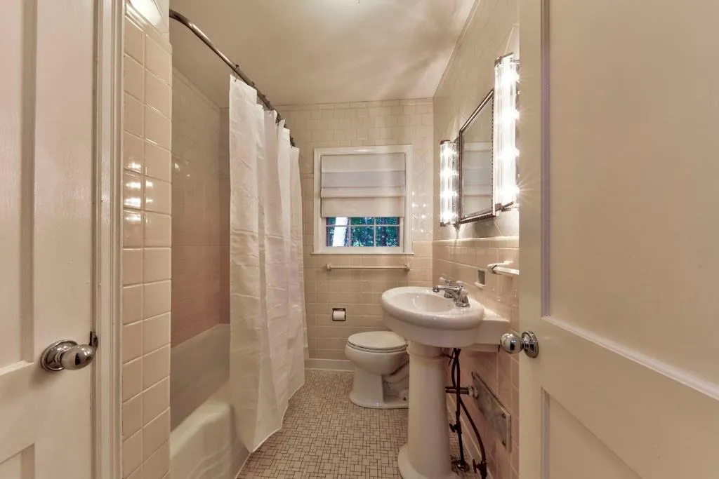 121 Maryeanna Drive, Sandy Springs, Georgia 30342, 3 Bedrooms Bedrooms, ,2 BathroomsBathrooms,Residential,Sold,121 Maryeanna Drive,6630312