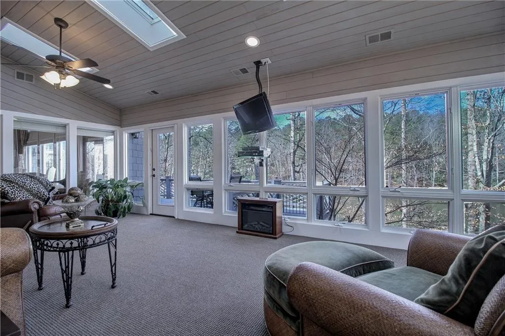 1240 Tynecastle Way, Sandy Springs, Georgia 30350, 5 Bedrooms Bedrooms, ,5 BathroomsBathrooms,Residential,Sold,1240 Tynecastle Way,5725974