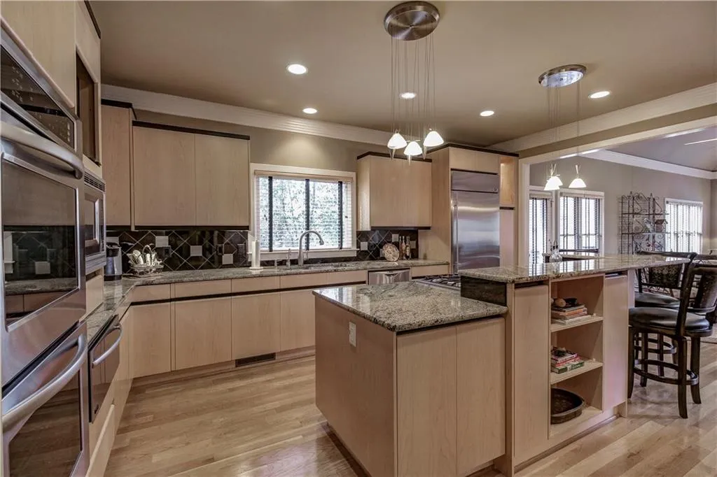 1240 Tynecastle Way, Sandy Springs, Georgia 30350, 5 Bedrooms Bedrooms, ,5 BathroomsBathrooms,Residential,Sold,1240 Tynecastle Way,5725974