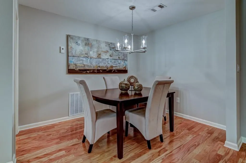 3310 Pine Heights Drive Ne Unit 3310, Atlanta, Georgia 30324, 2 Bedrooms Bedrooms, ,2 BathroomsBathrooms,Residential,Sold,3310 Pine Heights Drive Ne Unit 3310,5915410