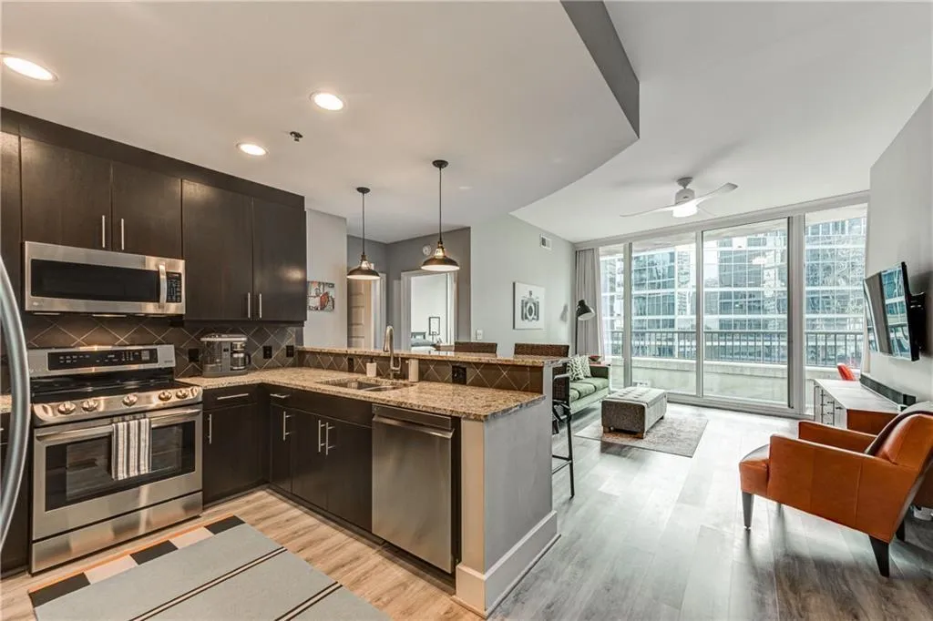 1080 Peachtree Street Ne Unit 605, Atlanta, Georgia 30309, 1 Bedroom Bedrooms, 0 ,1 BathroomBathrooms,Residential,For Sale,1080 Peachtree Street Ne Unit 605,7714963
