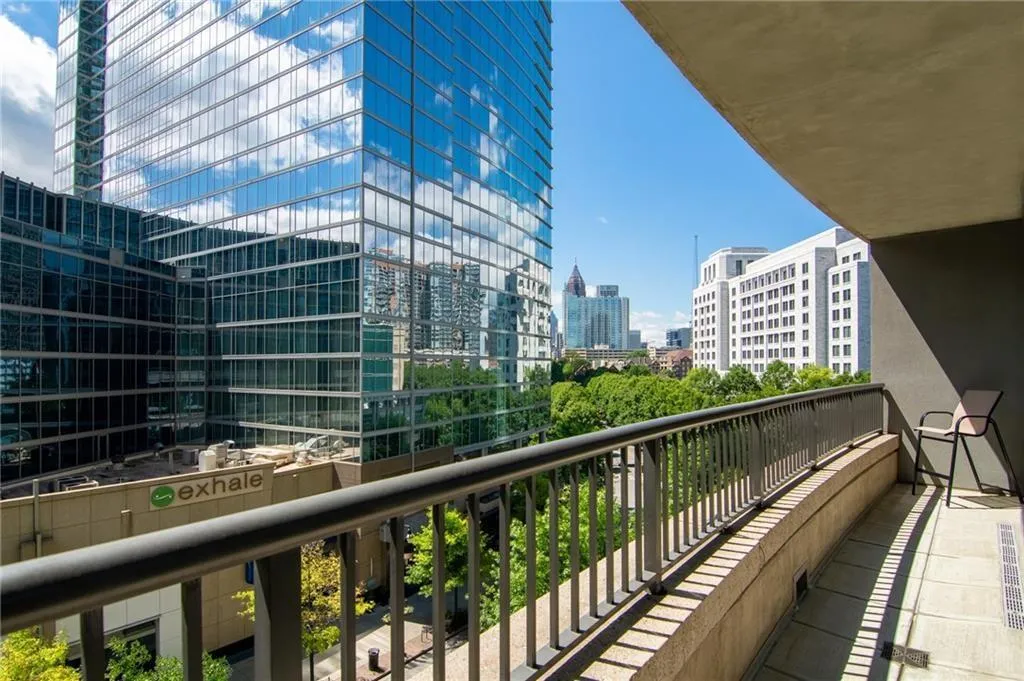 1080 Peachtree Street Ne Unit 605, Atlanta, Georgia 30309, 1 Bedroom Bedrooms, 0 ,1 BathroomBathrooms,Residential,For Sale,1080 Peachtree Street Ne Unit 605,7714963