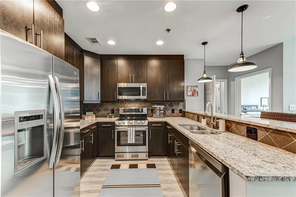 1080 Peachtree Street Ne Unit 605, Atlanta, Georgia 30309, 1 Bedroom Bedrooms, 0 ,1 BathroomBathrooms,Residential,For Sale,1080 Peachtree Street Ne Unit 605,7714963