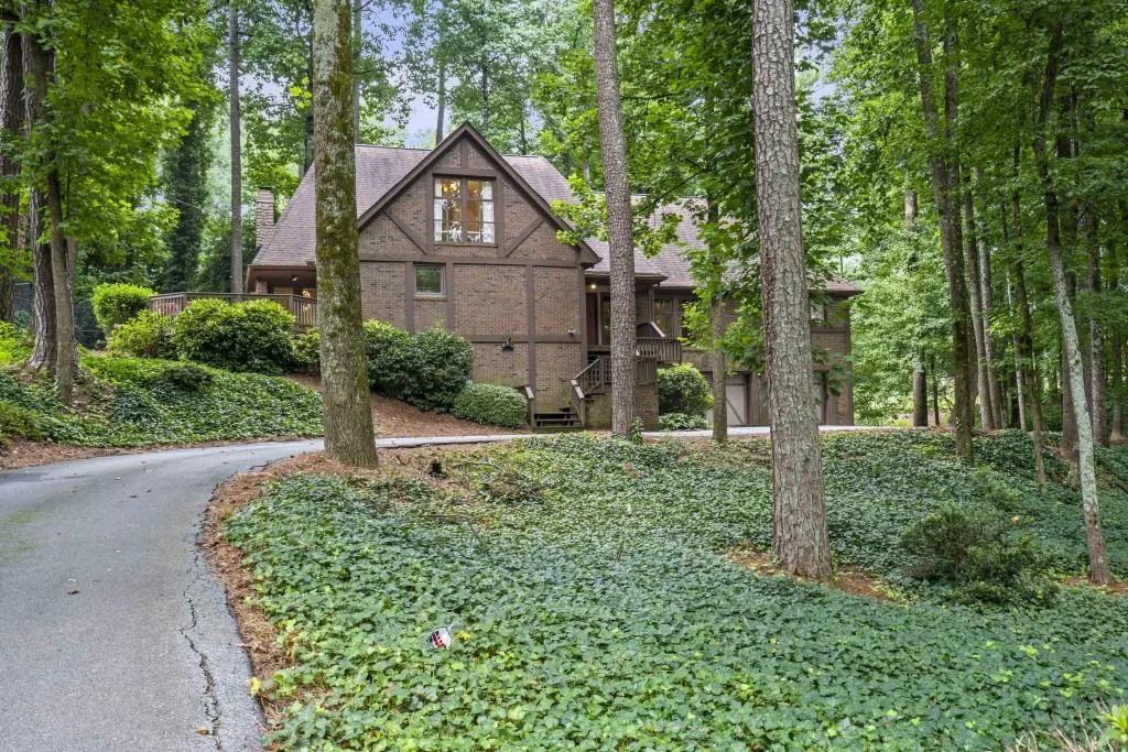 8175 Winged Foot Drive, Atlanta, Georgia 30350, 5 Bedrooms Bedrooms, ,4 BathroomsBathrooms,Residential,Sold,8175 Winged Foot Drive,6929483