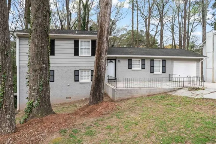 3917 Wedgefield Circle, Decatur, Georgia 30035