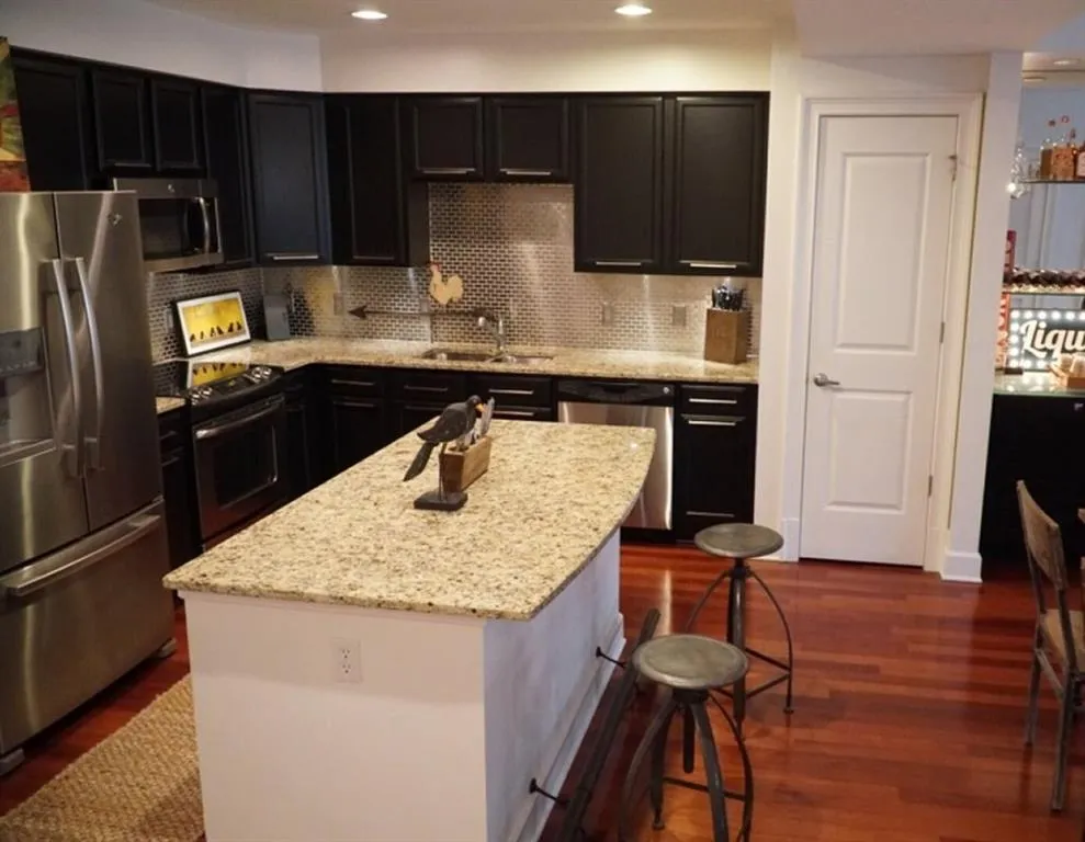 200 River Vista Drive Unit 326, Atlanta, Georgia 30339, 2 Bedrooms Bedrooms, ,2 BathroomsBathrooms,Residential,Sold,200 River Vista Drive Unit 326,5846862