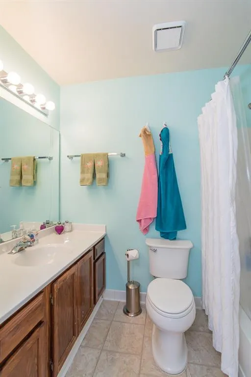 7500 Roswell Road Unit 104, Sandy Springs, Georgia 30350, 2 Bedrooms Bedrooms, ,2 BathroomsBathrooms,Residential,Sold,7500 Roswell Road Unit 104,5816337