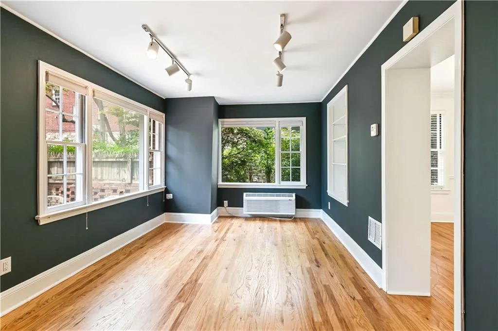67 Delmont Drive, Atlanta, Georgia 30305, 2 Bedrooms Bedrooms, 0 ,2 BathroomsBathrooms,Residential,For Sale,67 Delmont Drive,7703457