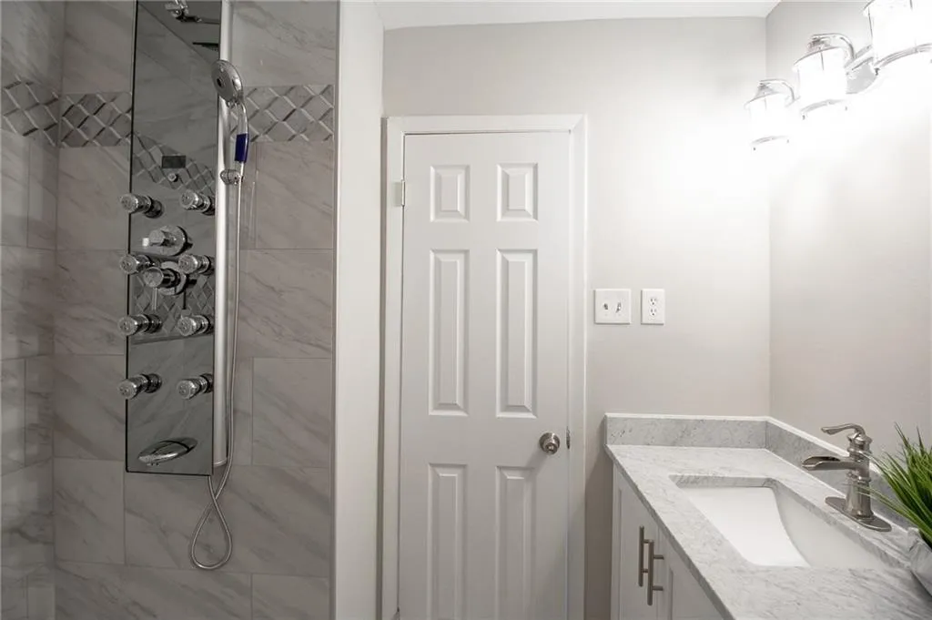 7358 Cardigan Circle, Atlanta, Georgia 30328, 4 Bedrooms Bedrooms, ,3 BathroomsBathrooms,Residential,Sold,7358 Cardigan Circle,6643621