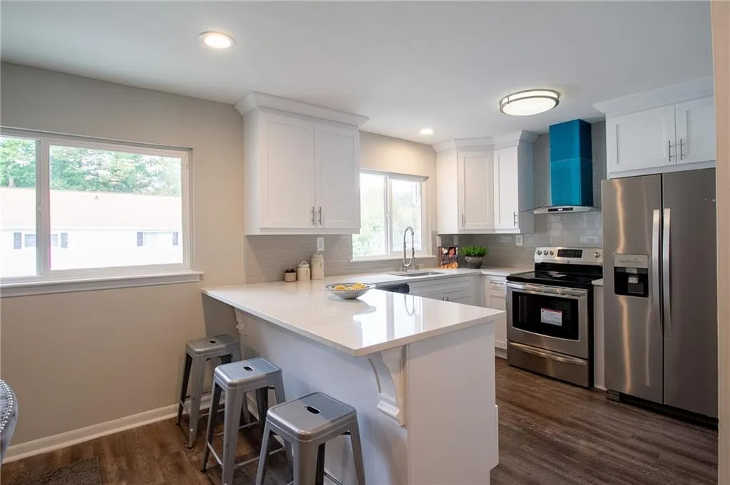 7358 Cardigan Circle, Atlanta, Georgia 30328, 4 Bedrooms Bedrooms, ,3 BathroomsBathrooms,Residential,Sold,7358 Cardigan Circle,6643621