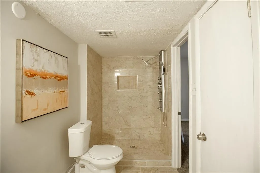 7358 Cardigan Circle, Atlanta, Georgia 30328, 4 Bedrooms Bedrooms, ,3 BathroomsBathrooms,Residential,Sold,7358 Cardigan Circle,6643621