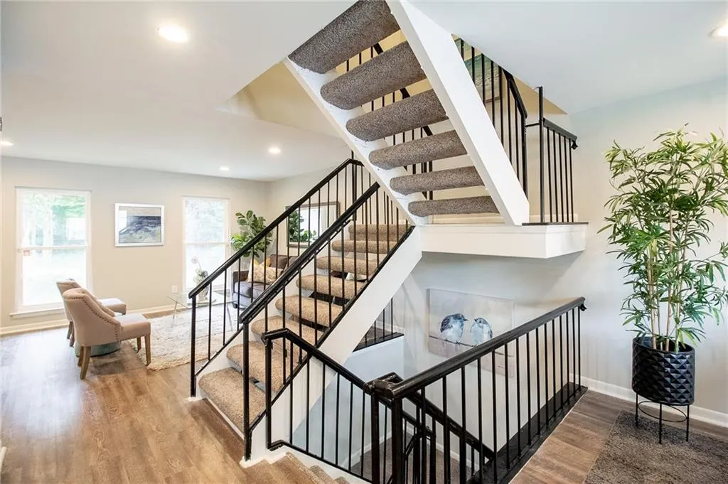 7358 Cardigan Circle, Atlanta, Georgia 30328, 4 Bedrooms Bedrooms, ,3 BathroomsBathrooms,Residential,Sold,7358 Cardigan Circle,6643621