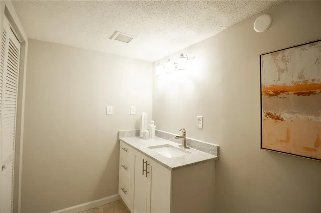 7358 Cardigan Circle, Atlanta, Georgia 30328, 4 Bedrooms Bedrooms, ,3 BathroomsBathrooms,Residential,Sold,7358 Cardigan Circle,6643621